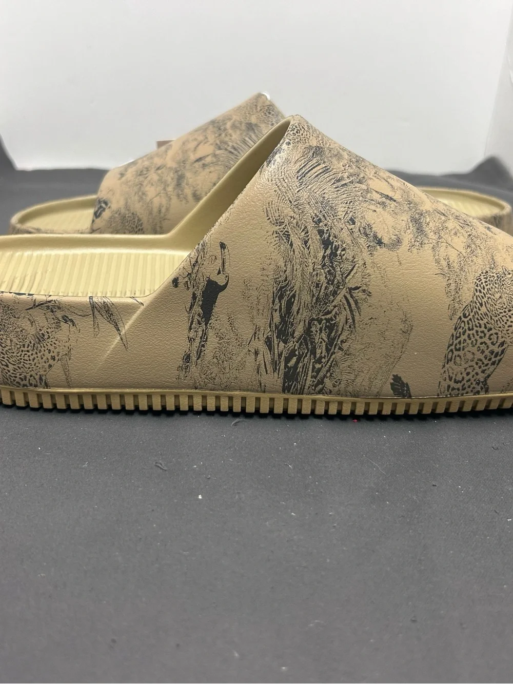 N/A nike calm